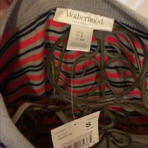 Motherhood Maternity Sweaters - NWT Mother hood maternity size small Motherhood Maternity Sweaters - NWT Mother hood maternity size small